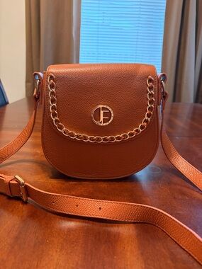 Women's Saddle Crossbody Bag in Cognac